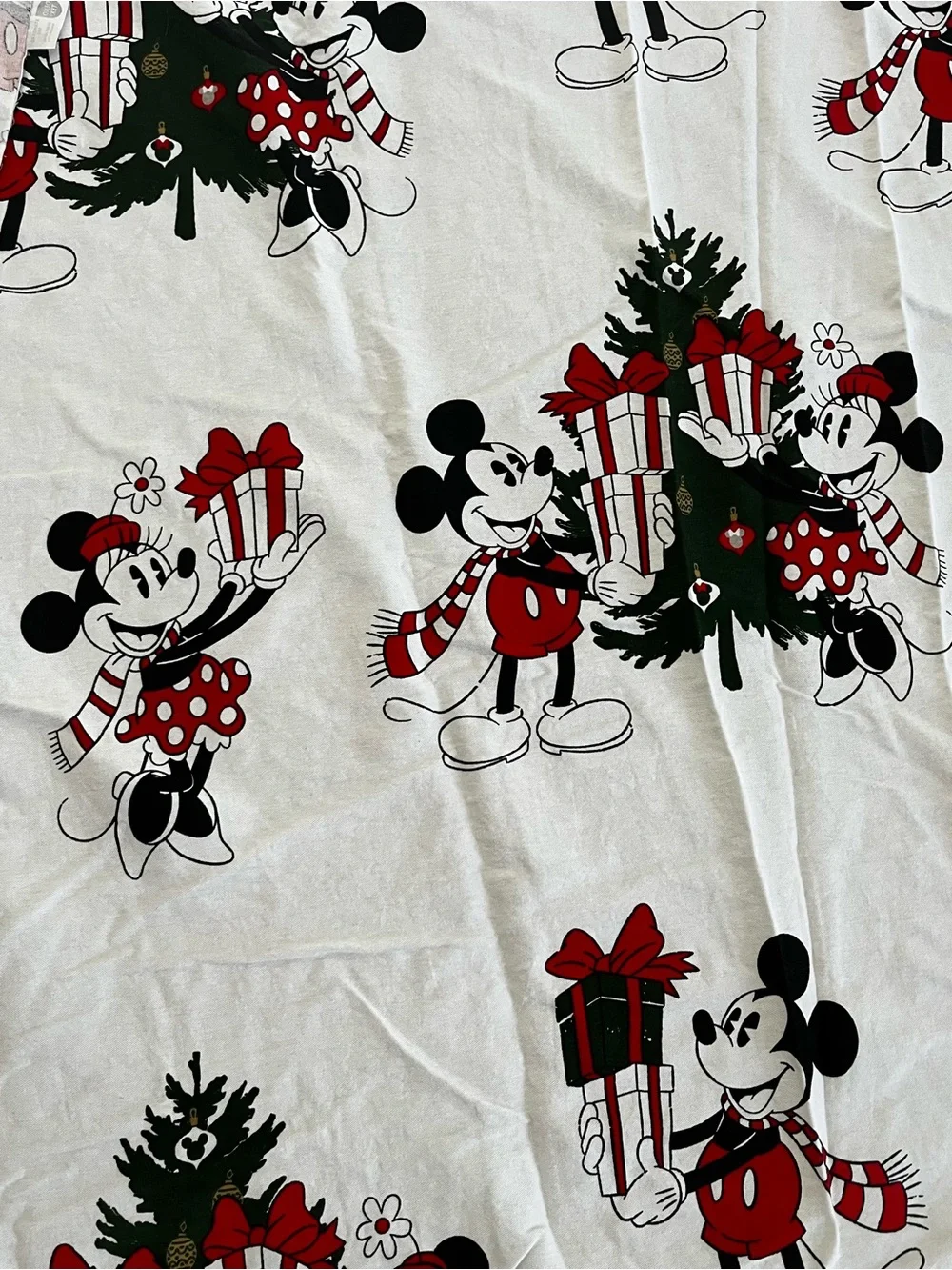 Disney Mickey and Minnie Mouse Christmas 100% Cotton Shower Curtain 72in L 65inw